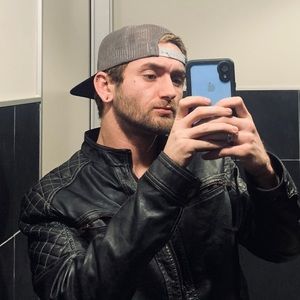 Meet your Posher, Dakota